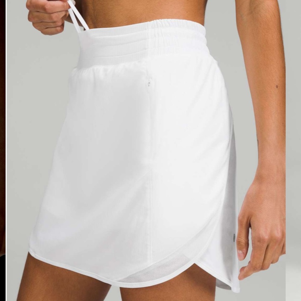 | Lululemon | Hotty Hot High-Rise Skirt. Size 6. - Picture 5 of 10